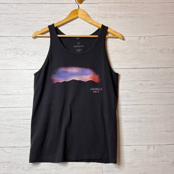 Coachella Tank Top Womens Size Small Gray Indio CA 2018 Lineup Rainbow Sunset - Picture 1 of 14